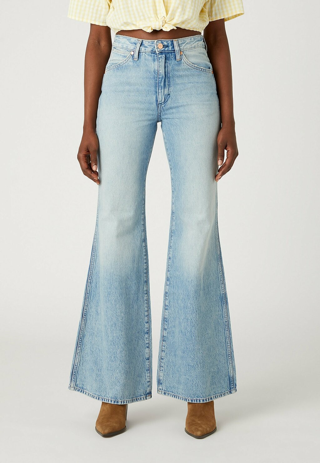 

Расклешенные джинсы Wrangler