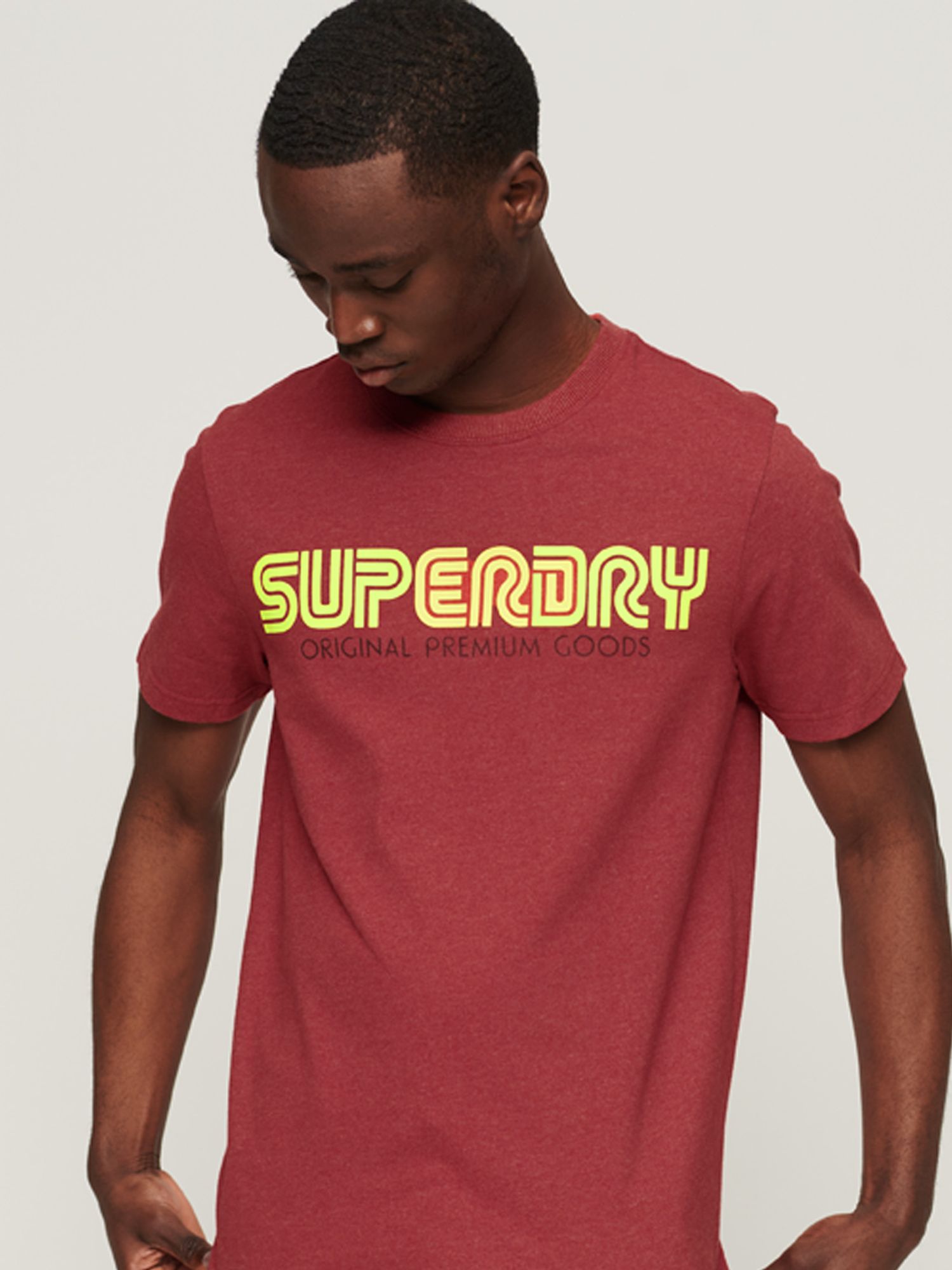 

Футболка Superdry Retro с повтором, цвет Хризантема