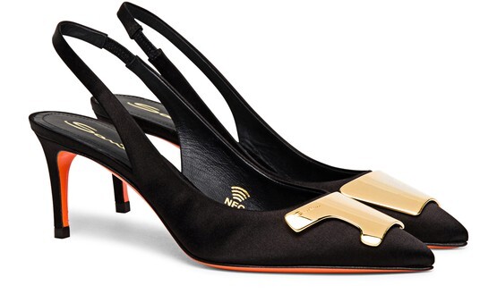 

Атласная пятка на среднем каблуке Santoni