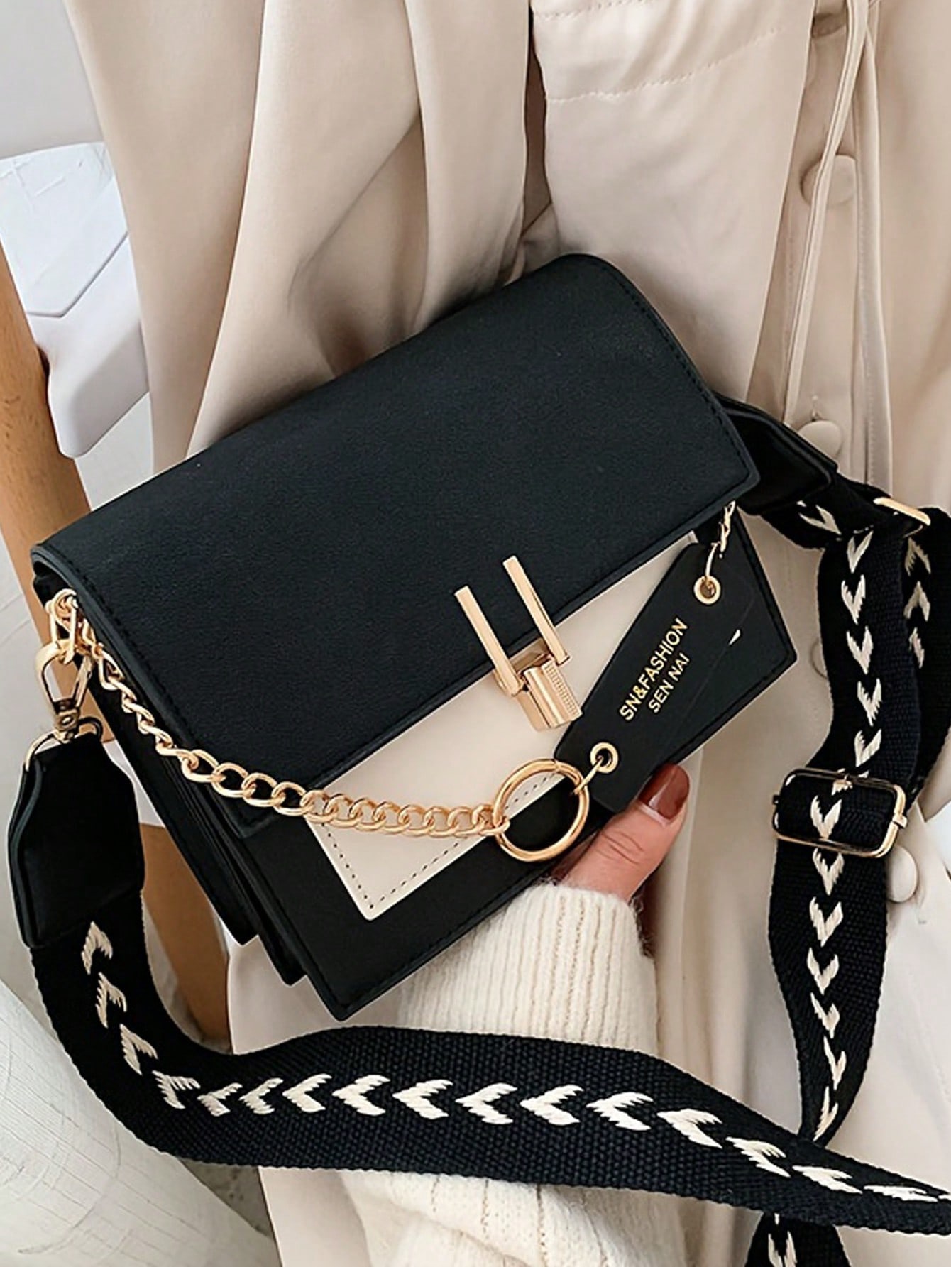 Модная квадратная сумка с клапаном, черный foxer женская сумка на плечо с цепочкой и бриллиантами женская классическая мини сумка через плечо из спилка женская стильная сумка мессендж