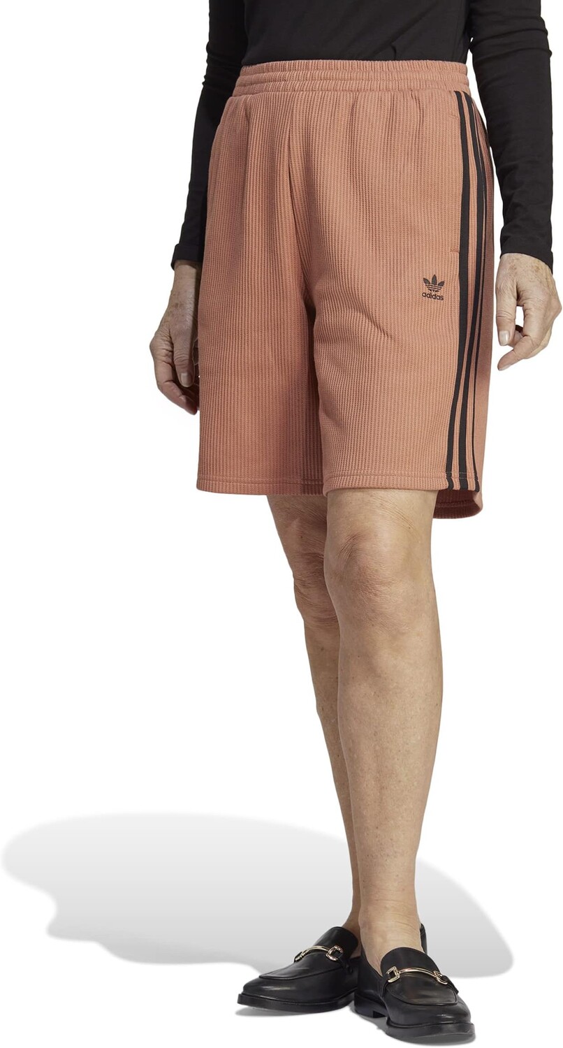 

Шорты-бермуды adidas, цвет Clay Strata