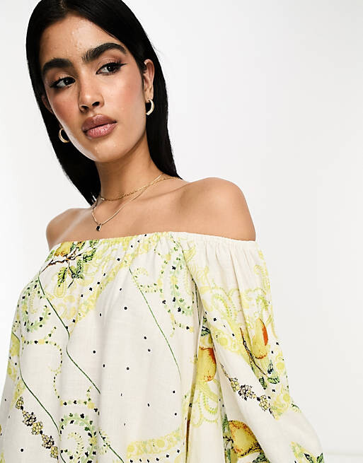 

Праздничный льняной топ с открытыми плечами ASOS DESIGN с фруктовым принтом