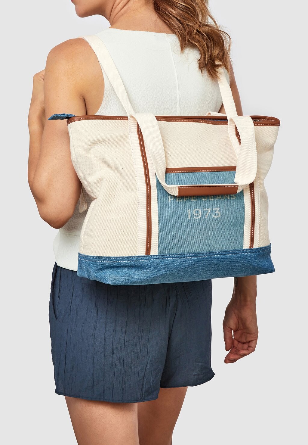 

Сумка LIZY LOTTIE Pepe Jeans, цвет mousse white