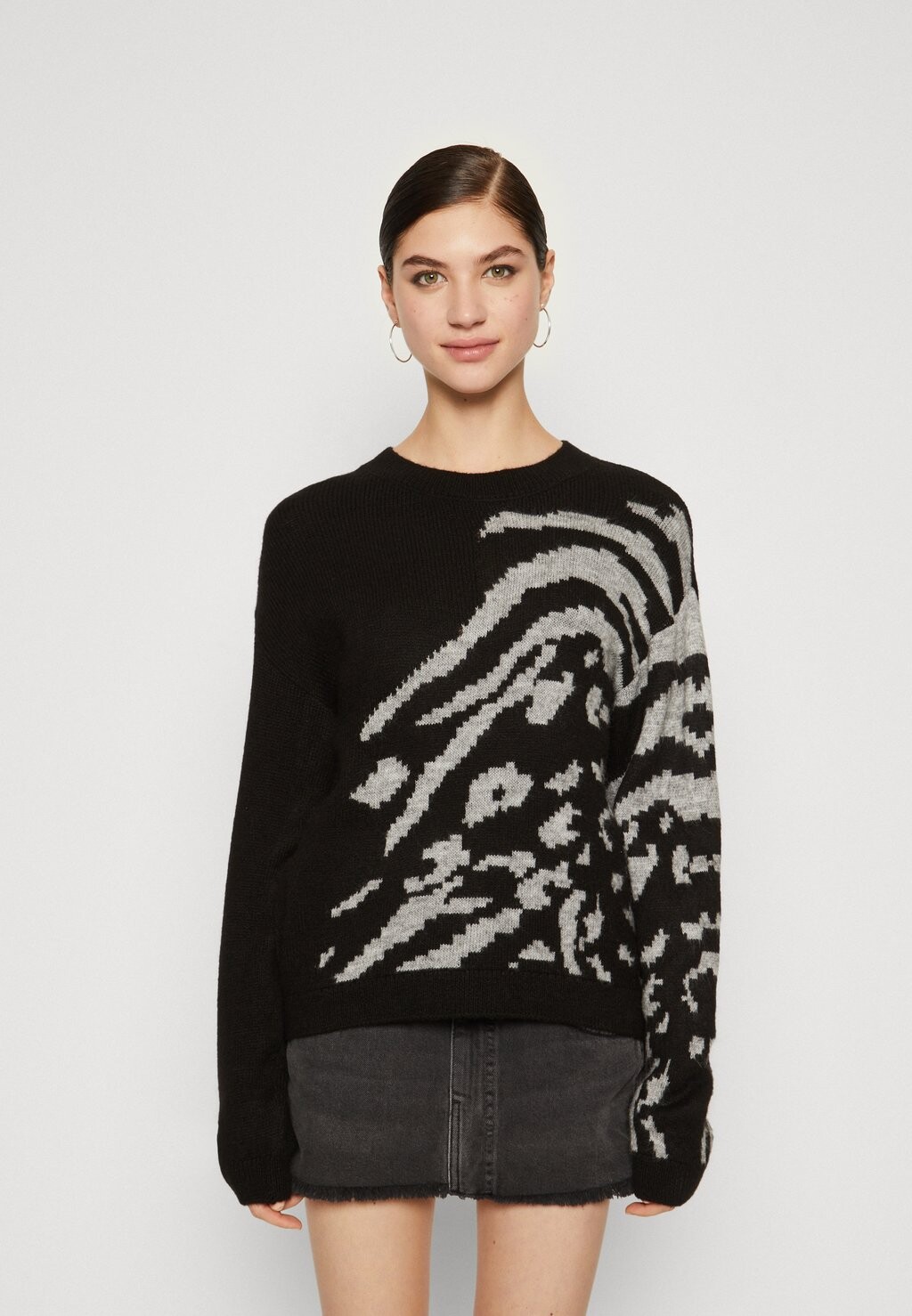 

Свитшот JDY JDYKARMA O NECK, цвет black/grey melange