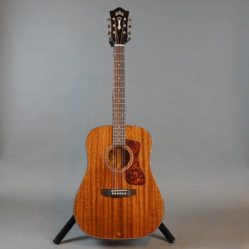 

Акустическая гитара Guild D-120 Westerly Dreadnought Acoustic Guitar