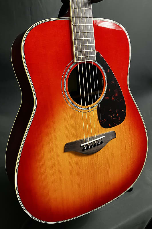 

Акустическая гитара Yamaha FG830AB Dreadnought Acoustic Guitar Autumn Burst Finish