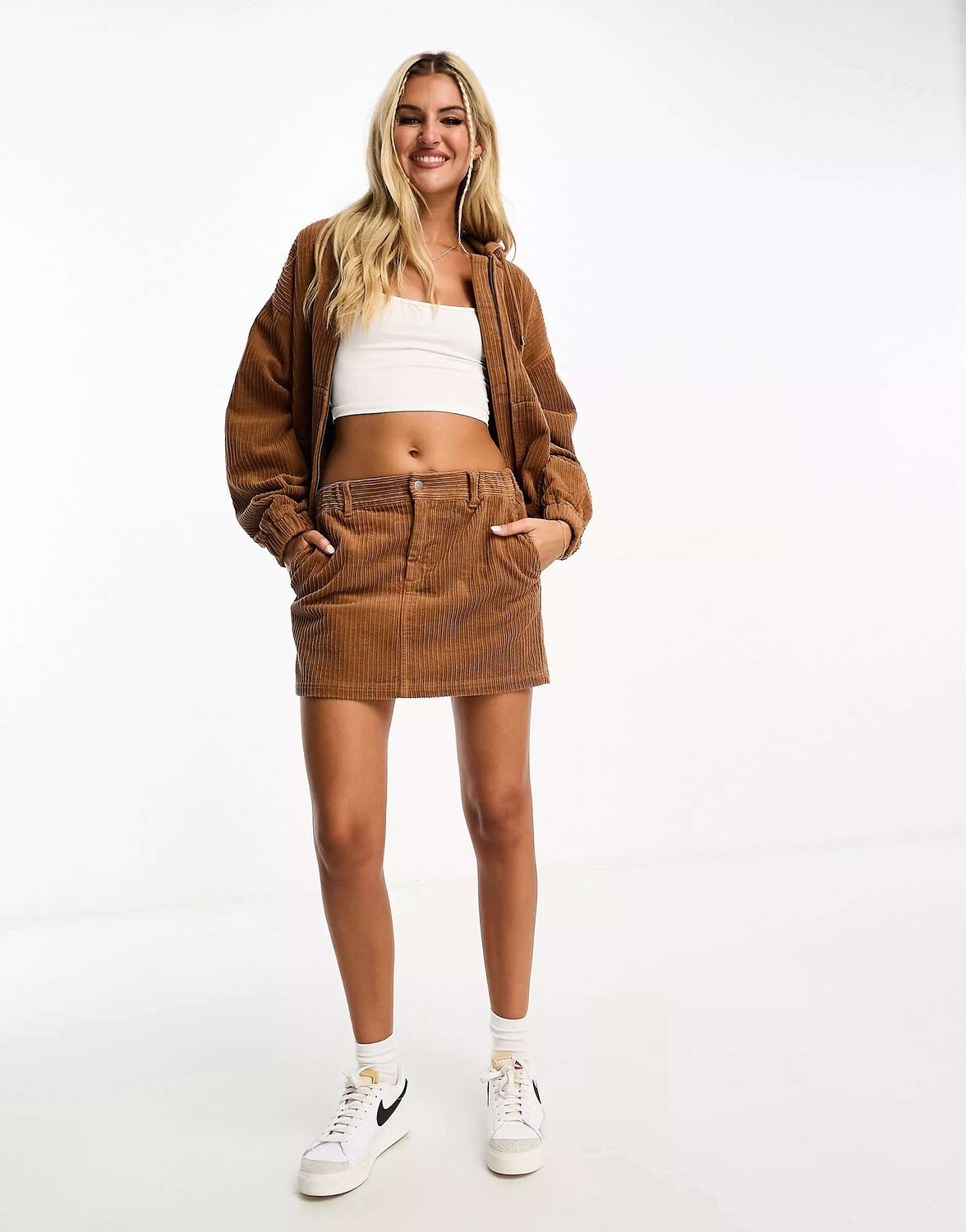 

Мини-юбка рыжего цвета с завязками на шнурке ASOS