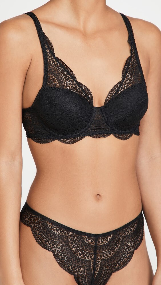 

Бюстгальтер Simone Perele Karma 3D Molded With Triangle Lace, черный