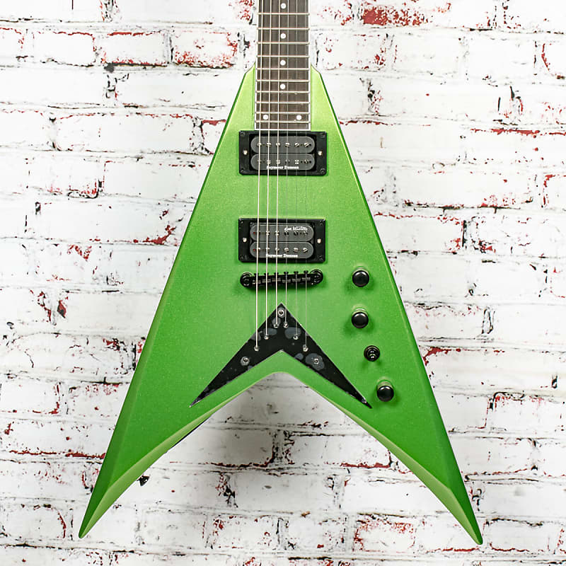 

Электрогитара Kramer - Dave Mustaine Vanguard Rust In Peace - Electric Guitar - Electric Guitar - Alien Tech Green - w/ Custom Hardshell Case