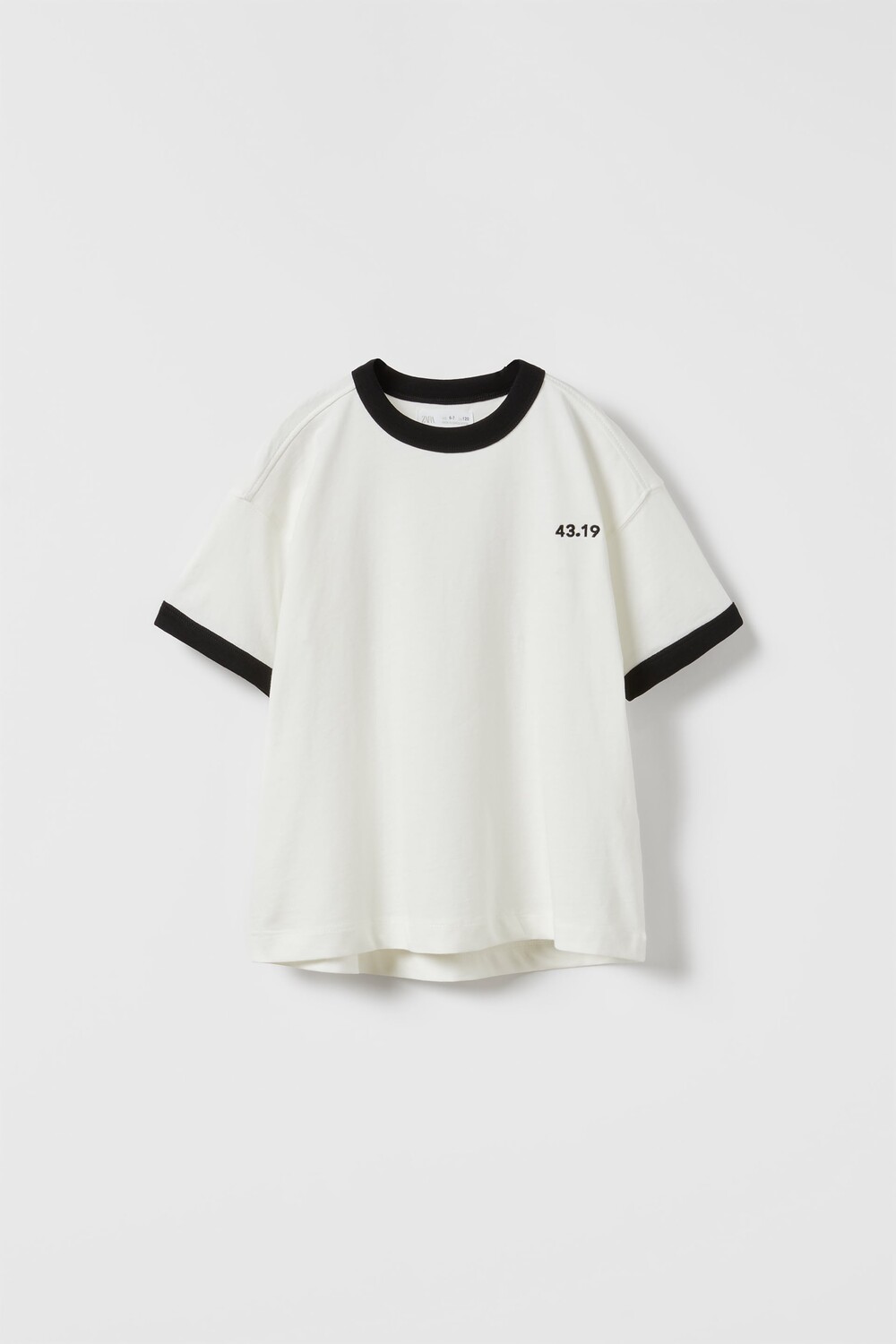 

Футболка с деталями контрастного цвета Zara, устричный белый