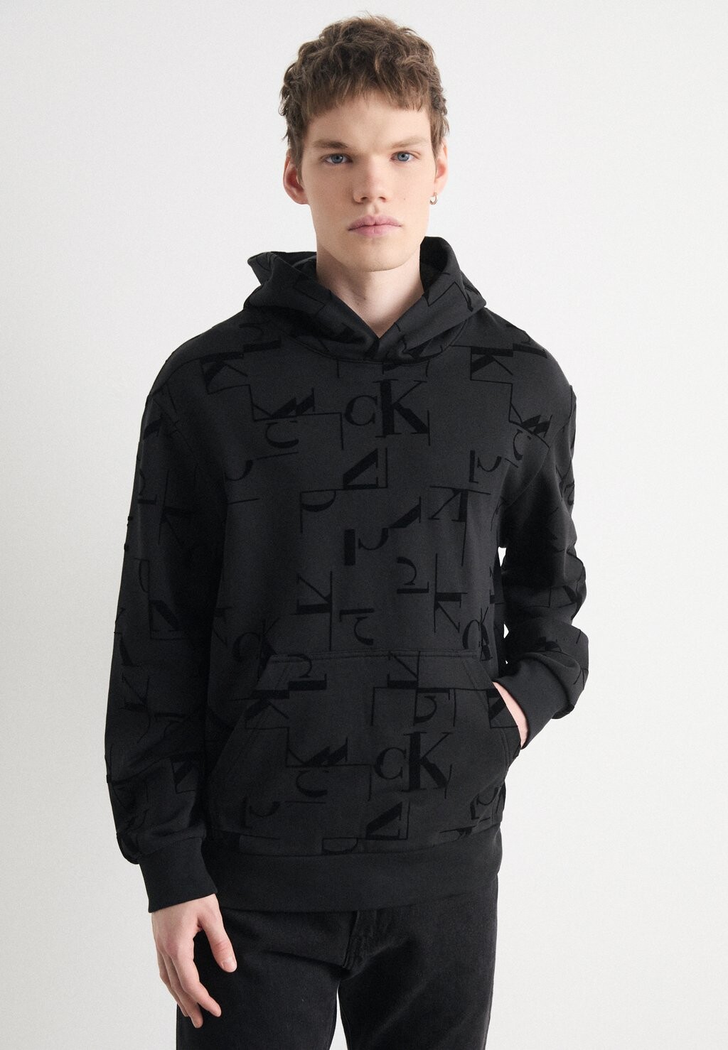 

Толстовка с капюшоном HOODIE Calvin Klein, черный