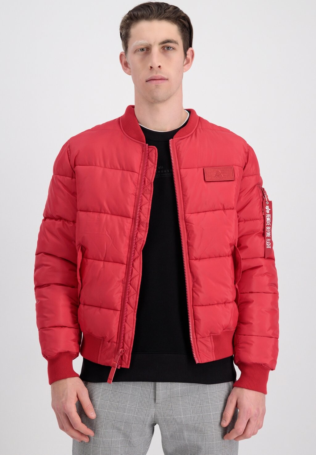 

Зимняя куртка Alpha Industries, красный