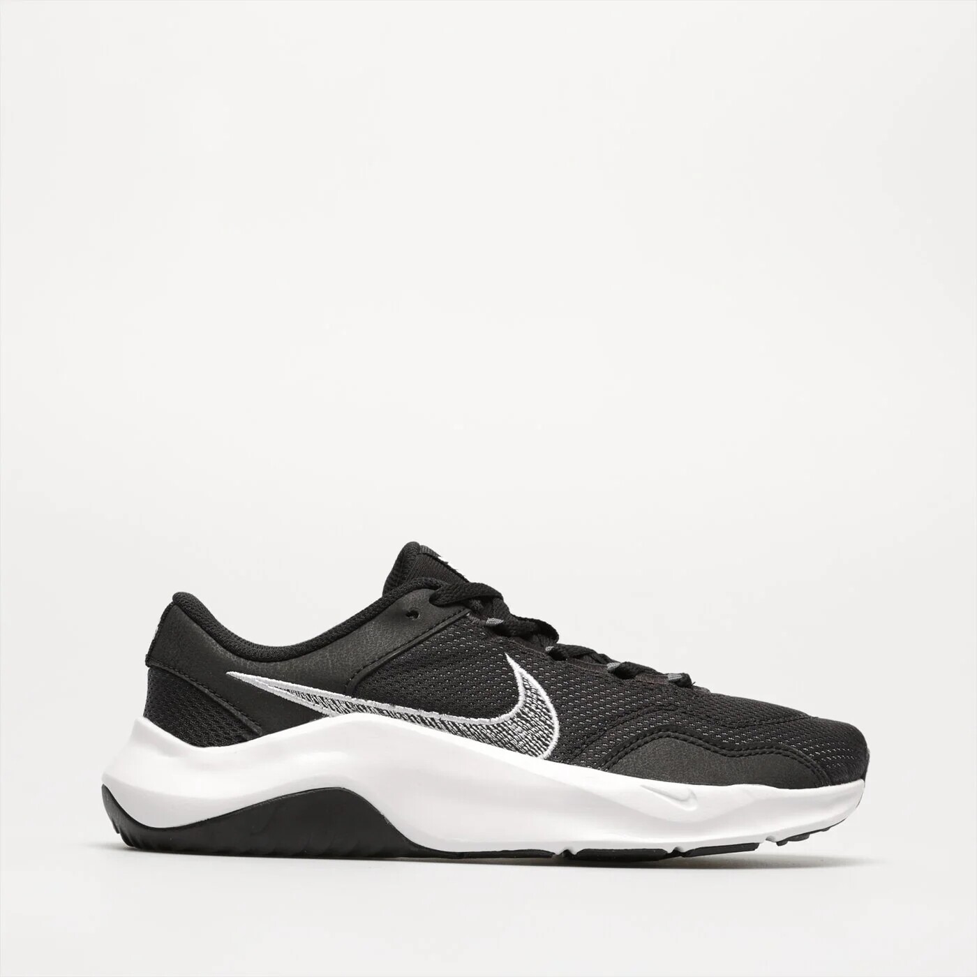 Кроссовки Nike Legend Essential 3 Next Nature, черный кроссовки nike legend essential 3 next nature размер 9 us белый