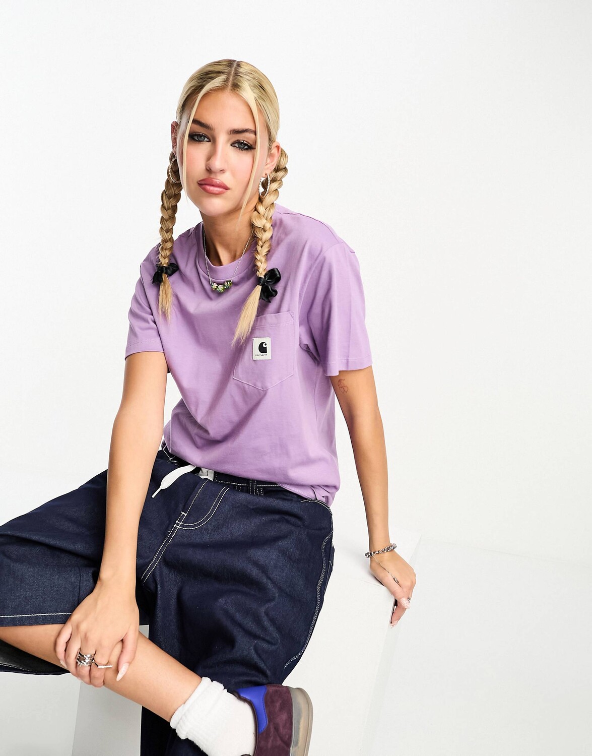 

Фиолетовая футболка с карманами Carhartt WIP