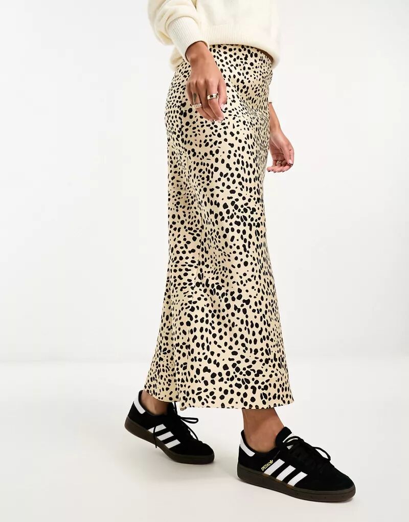 Атласная юбка миди косого кроя с леопардовым принтом ASOS