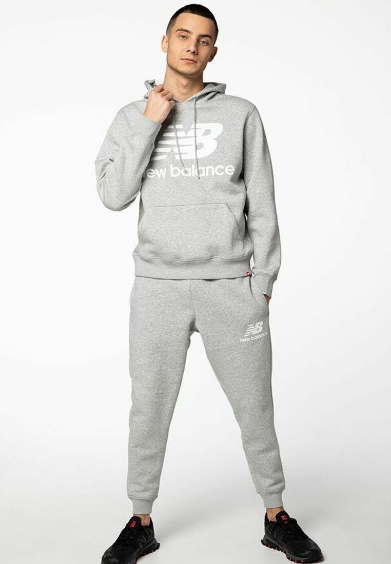 

Толстовка ESSENTIALS STACKED New Balance, светло-серый
