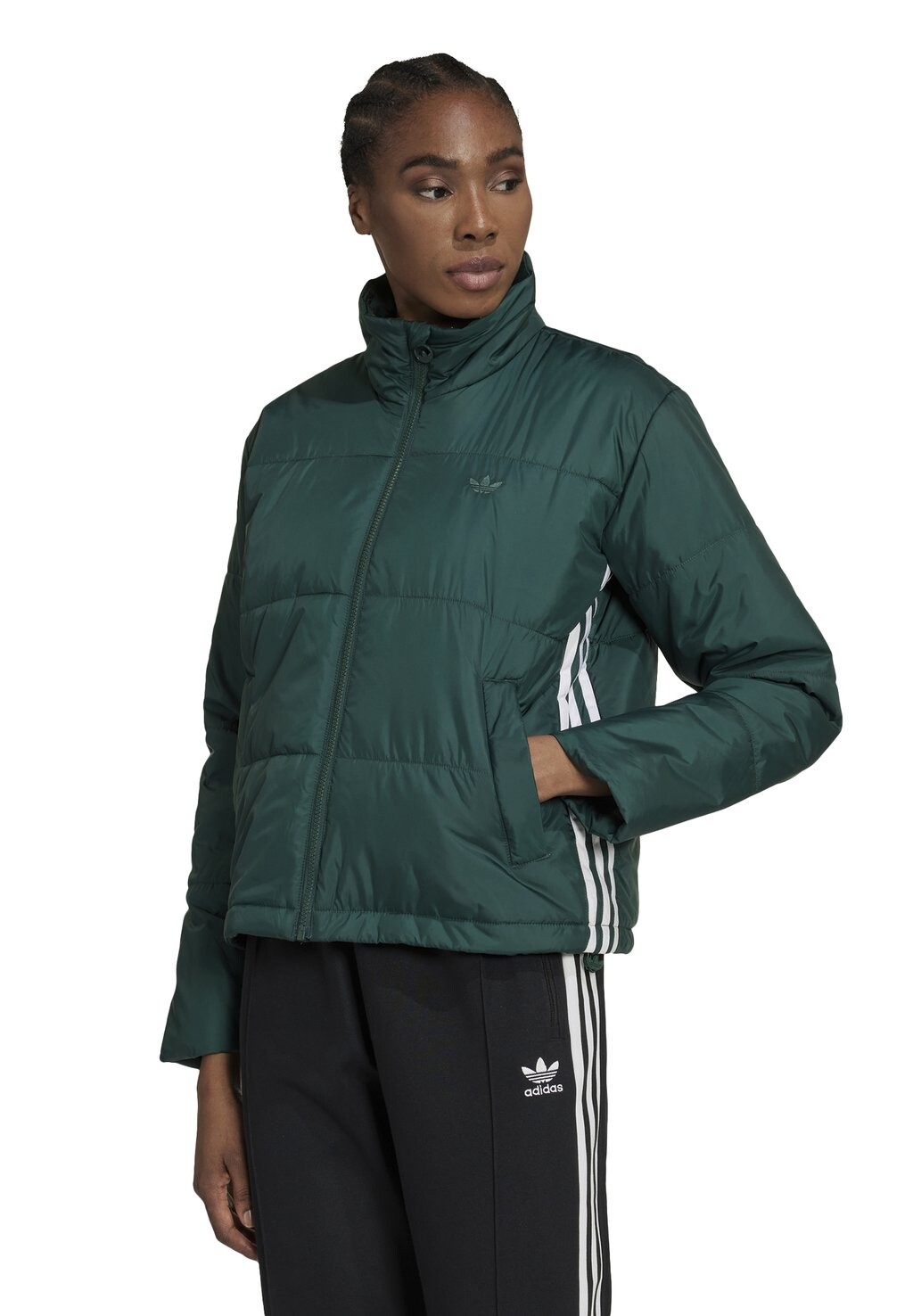 

Зимняя куртка adidas Originals с высоким воротником, зеленый
