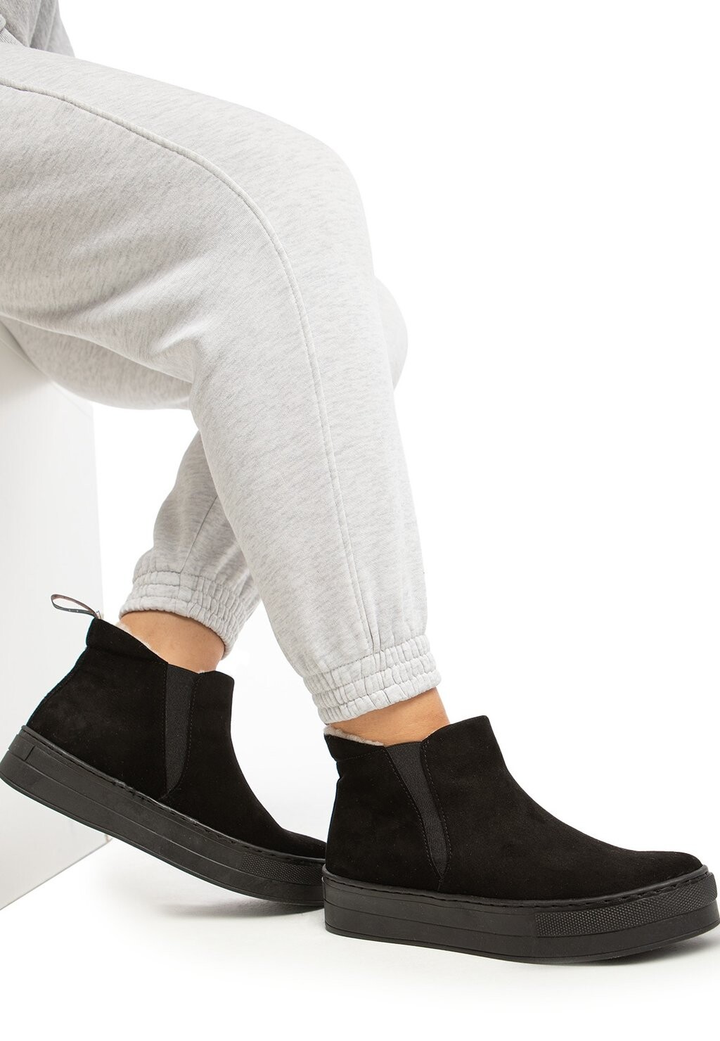 

Ботильоны на платформе CHARLES FOOTWEAR