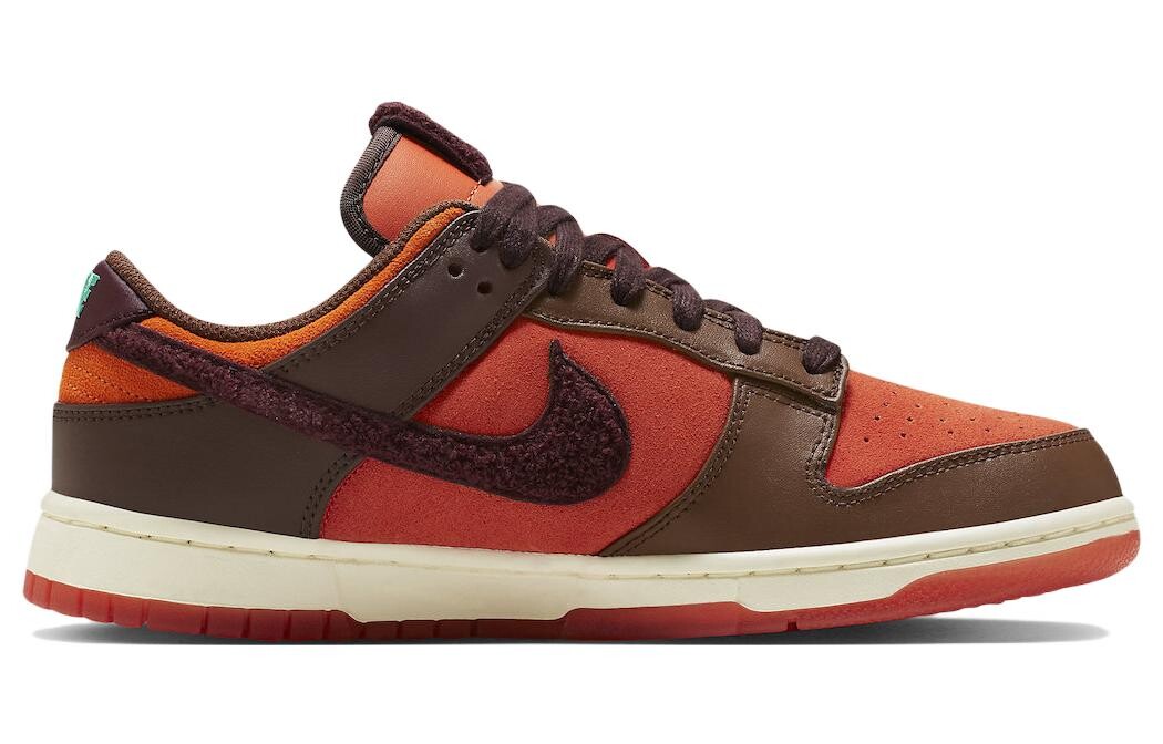 

Кроссовки унисекс Nike Dunk Low Skate, оранжевый / коричневый