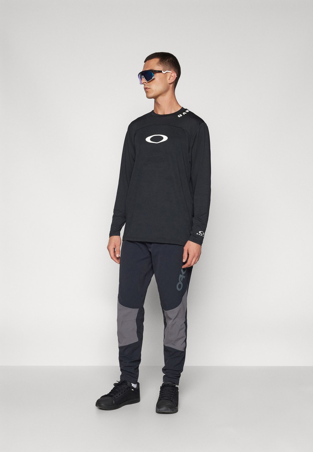 

Брюки для активного отдыха MAVEN SCRUB PANT Oakley, черный