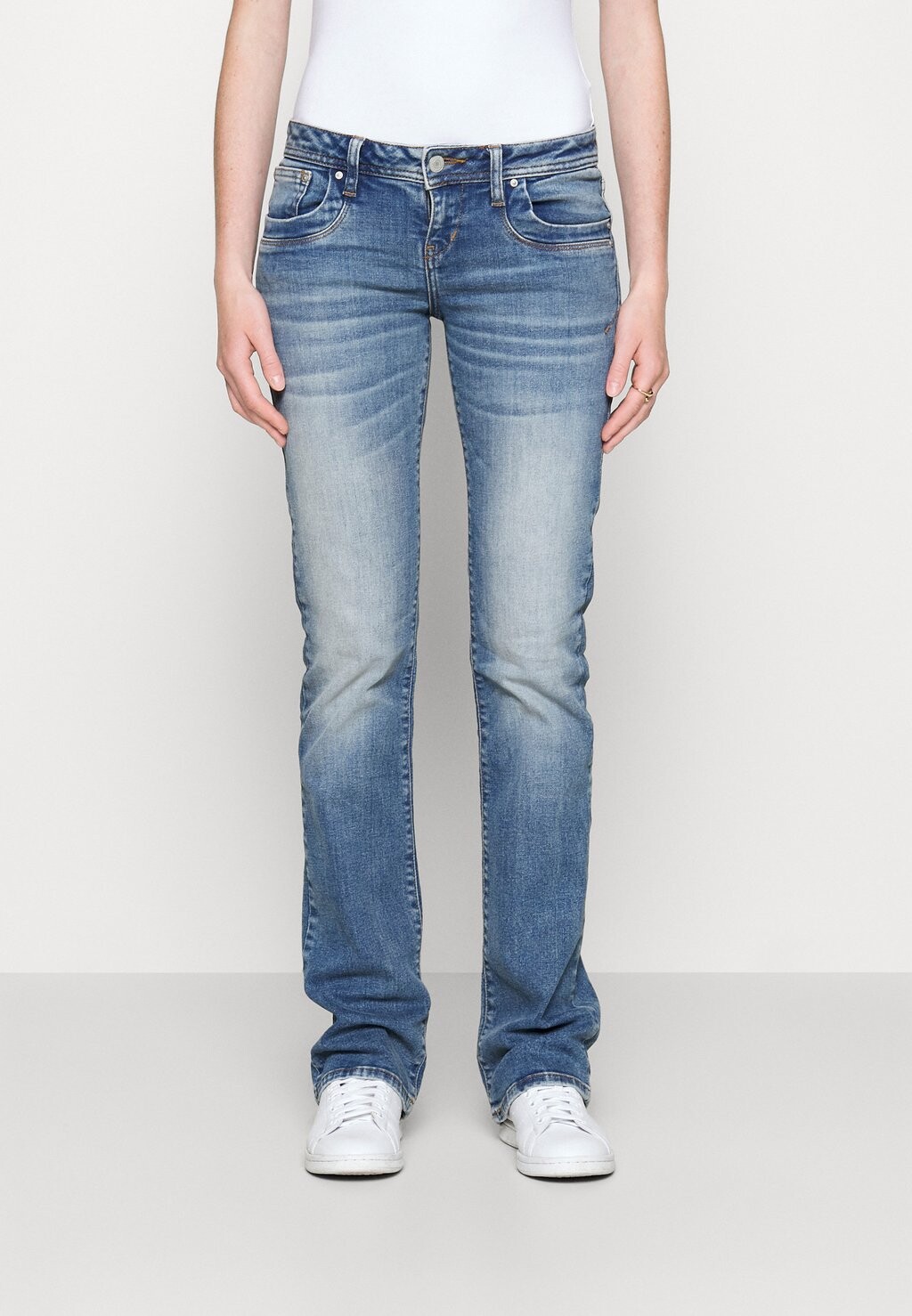 

Джинсы Bootcut LTB