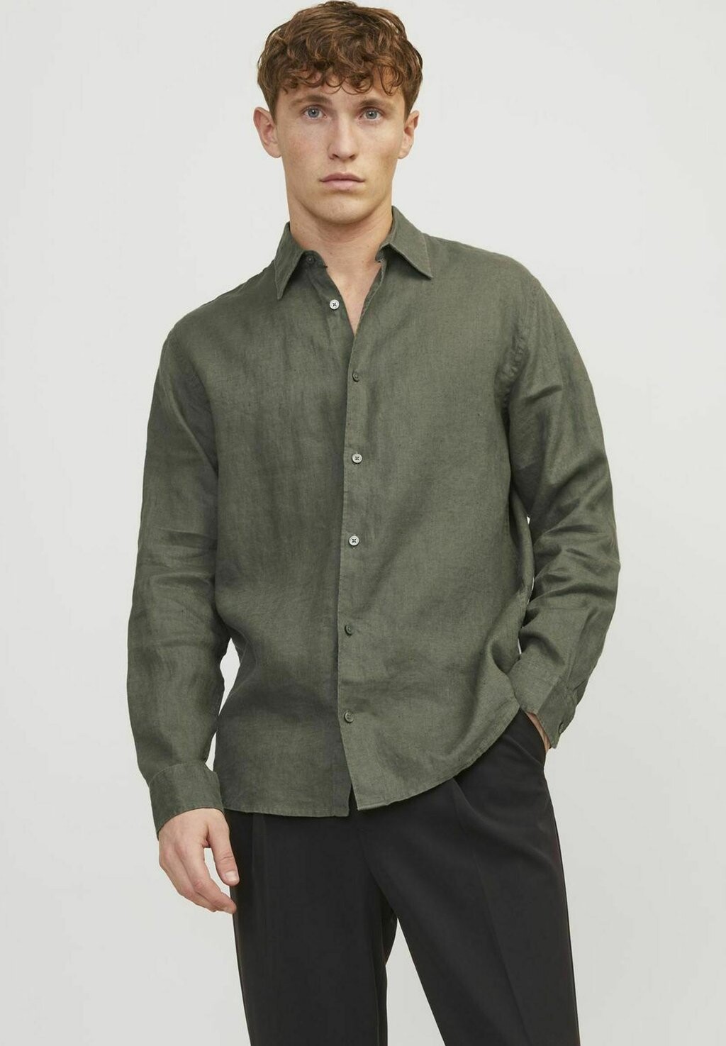 

Рубашка JPRCCLAWRENCE Jack & Jones, цвет beetle