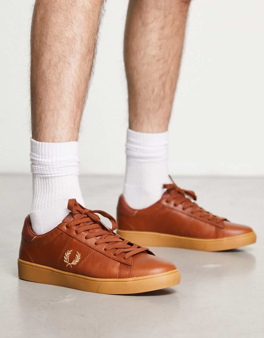 

Светло-коричневые кожаные кроссовки Fred Perry Spencer