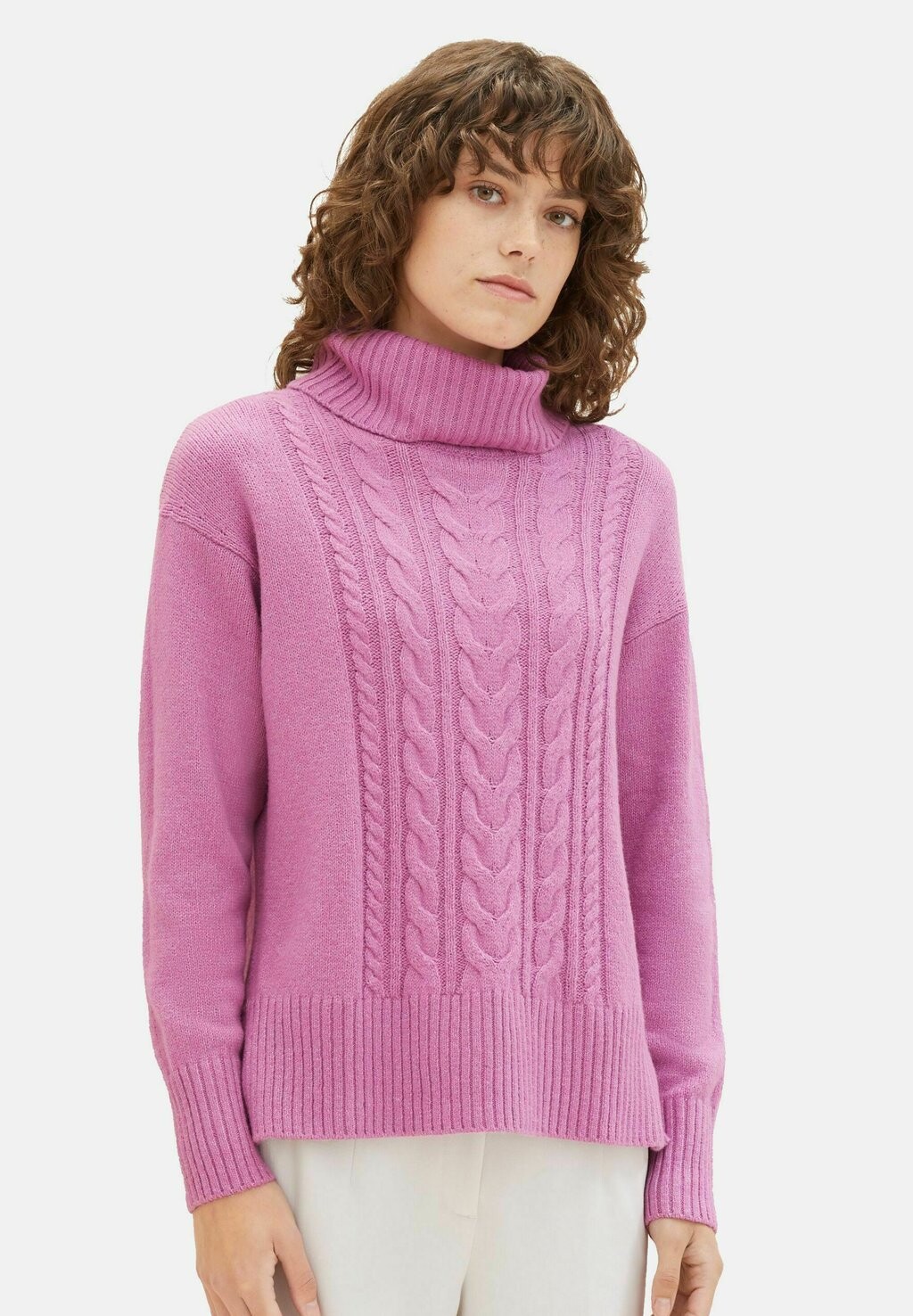 

Джемпер MIT ROLLKRAGEN UND STRUKTUR TOM TAILOR, розовый