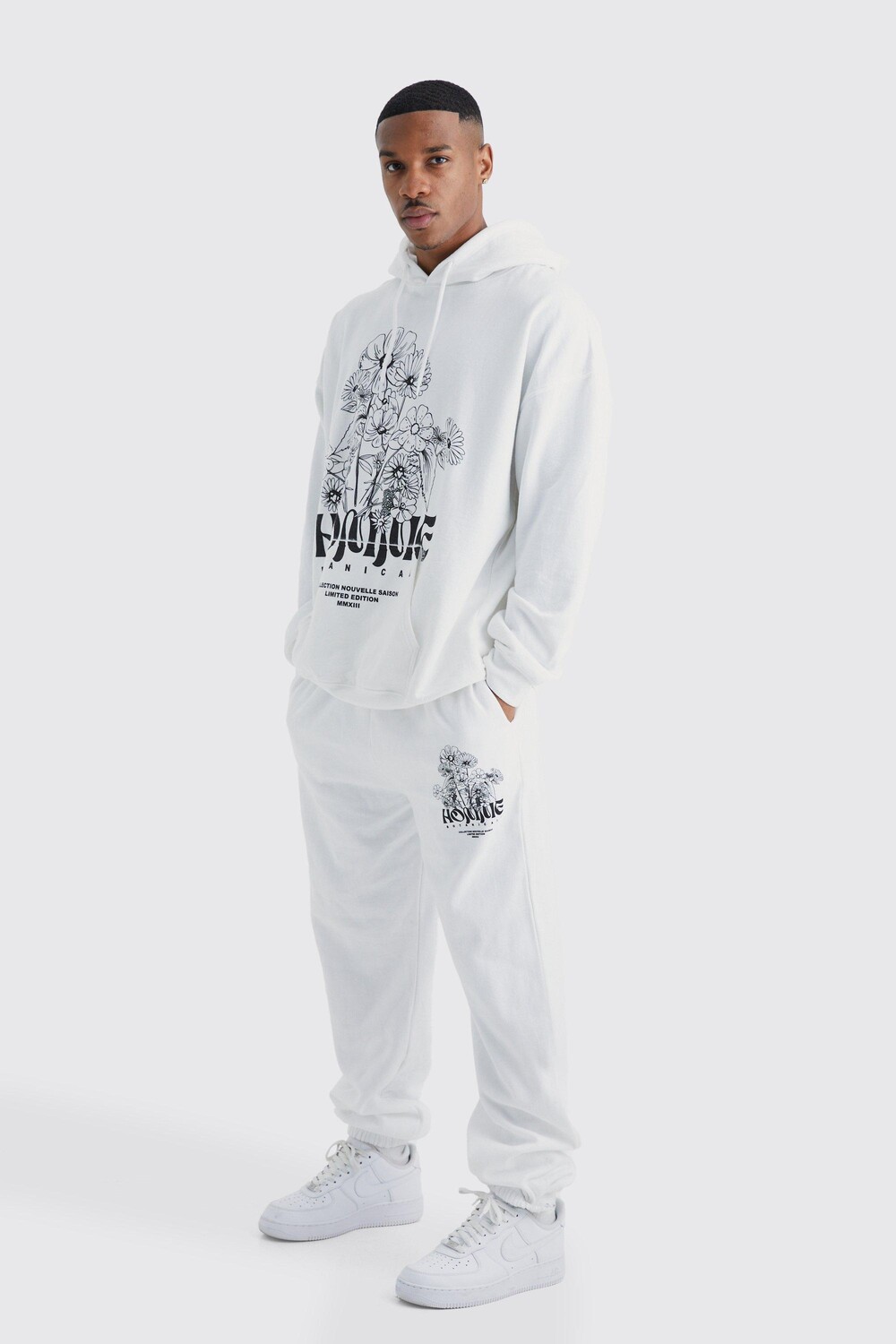 

Спортивный костюм с капюшоном и цветочным графиком homme Boohoo, белый