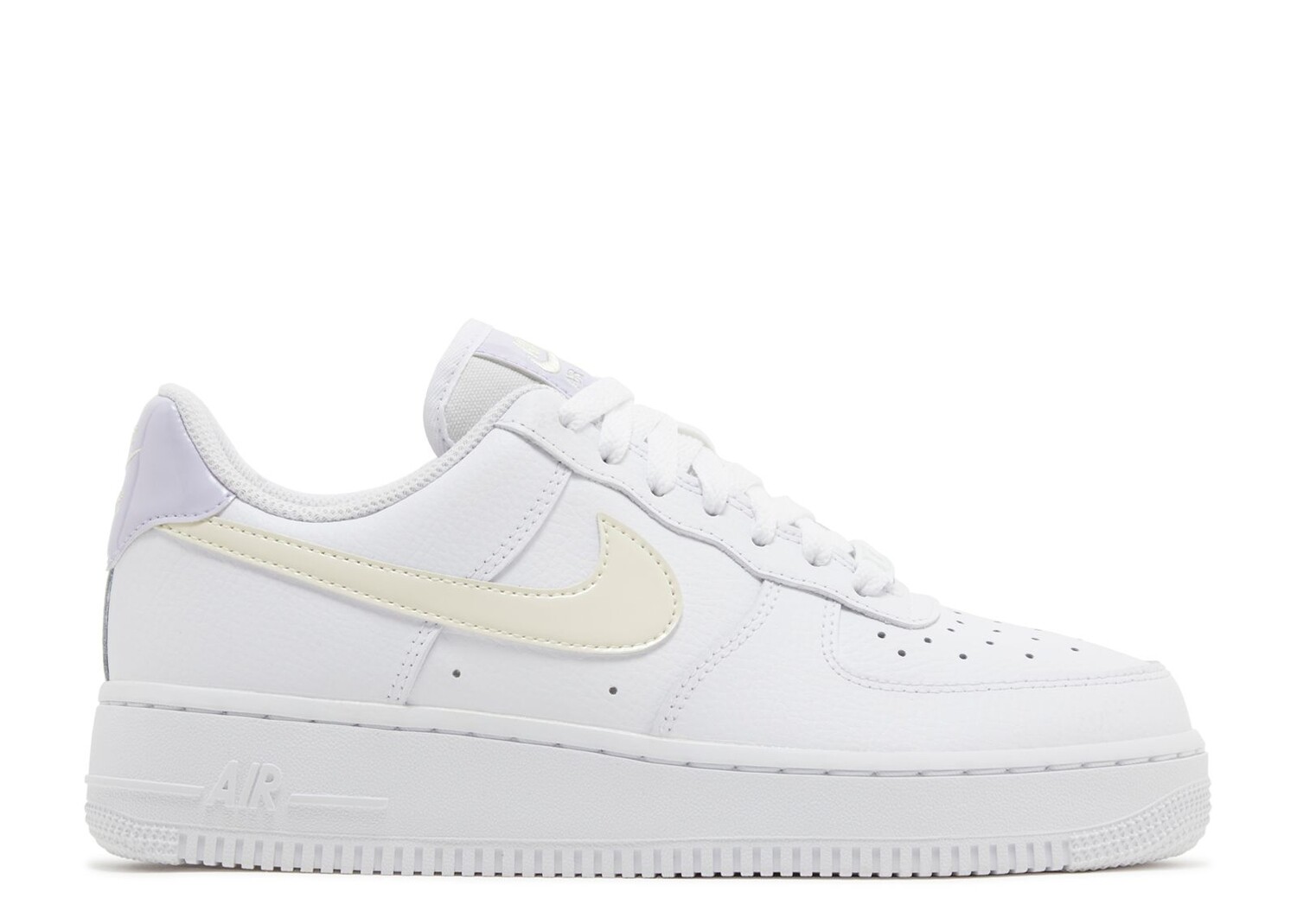 

Кроссовки Nike Wmns Air Force 1 '07 'Coconut Milk Oxygen Purple', белый