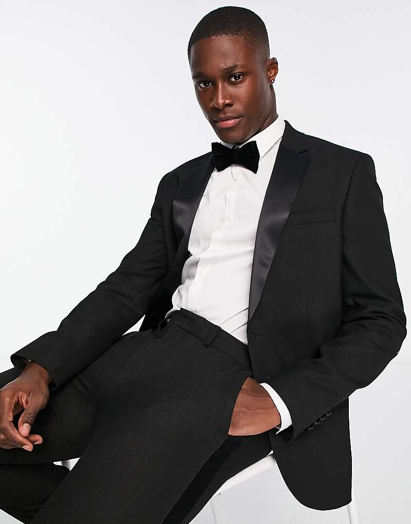 

Topman – черный пиджак узкого кроя