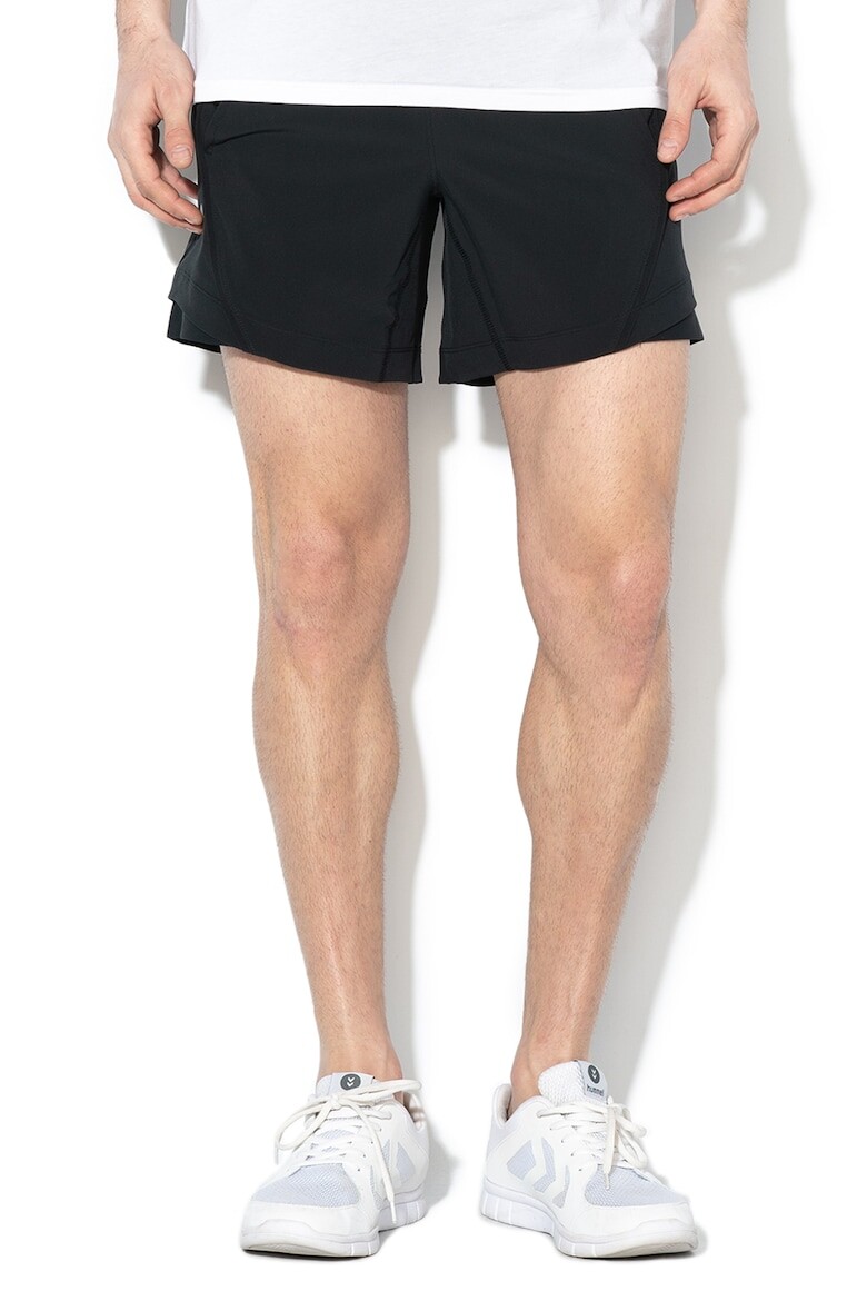 

Приталенные шорты для бега Under Armour, черный