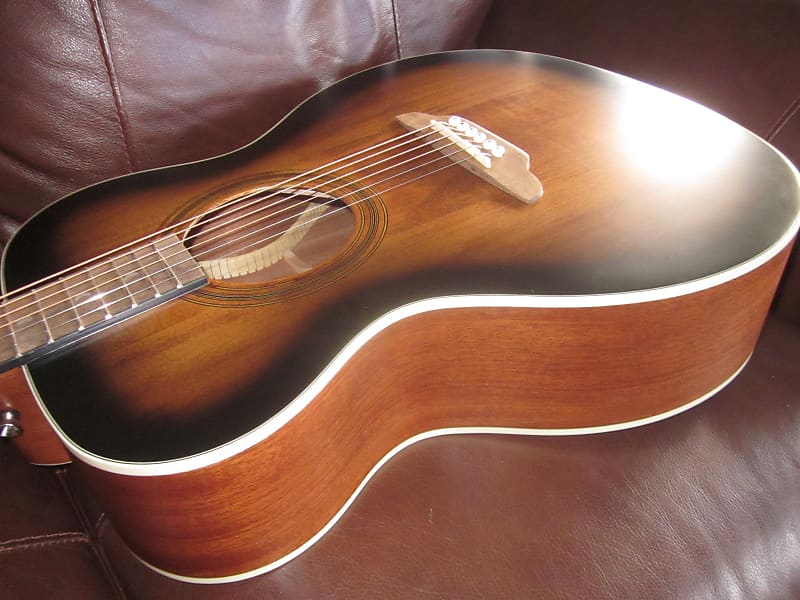 цена Акустическая гитара Luna ART V FOLK L Art Vintage Folk Solid Top Left-Handed Acoustic Guitar