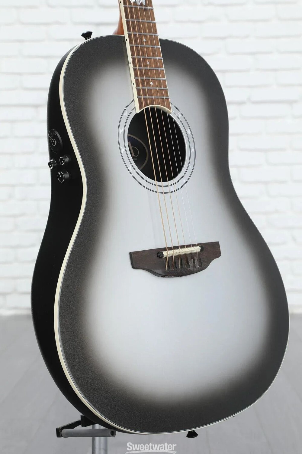 

Акустико-электрическая гитара Ovation Ultra E 1516 Mid Depth - Silver Shadow