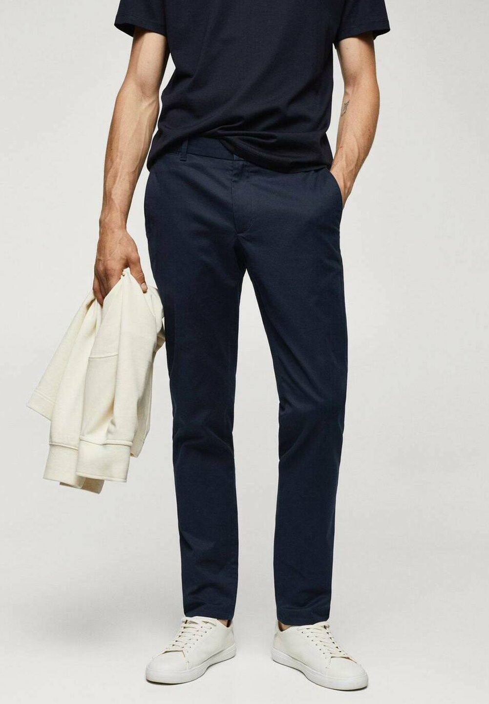 

Чино BARNA Mango, цвет marineblauw