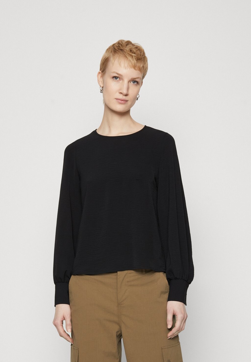 

Блузка ONLMETTE RUBY ONLY Tall, цвет black