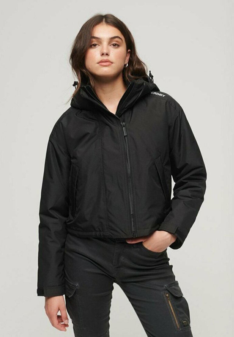 цена Куртка Superdry КОД SD-WINDCHEATER, цвет black grid