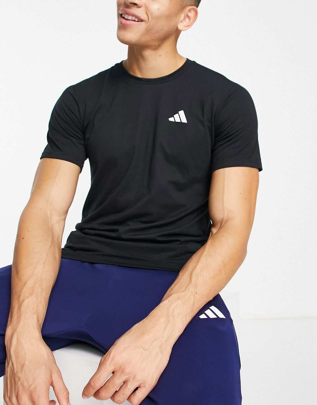 

Черная футболка adidas Training Train Essentials, Черный