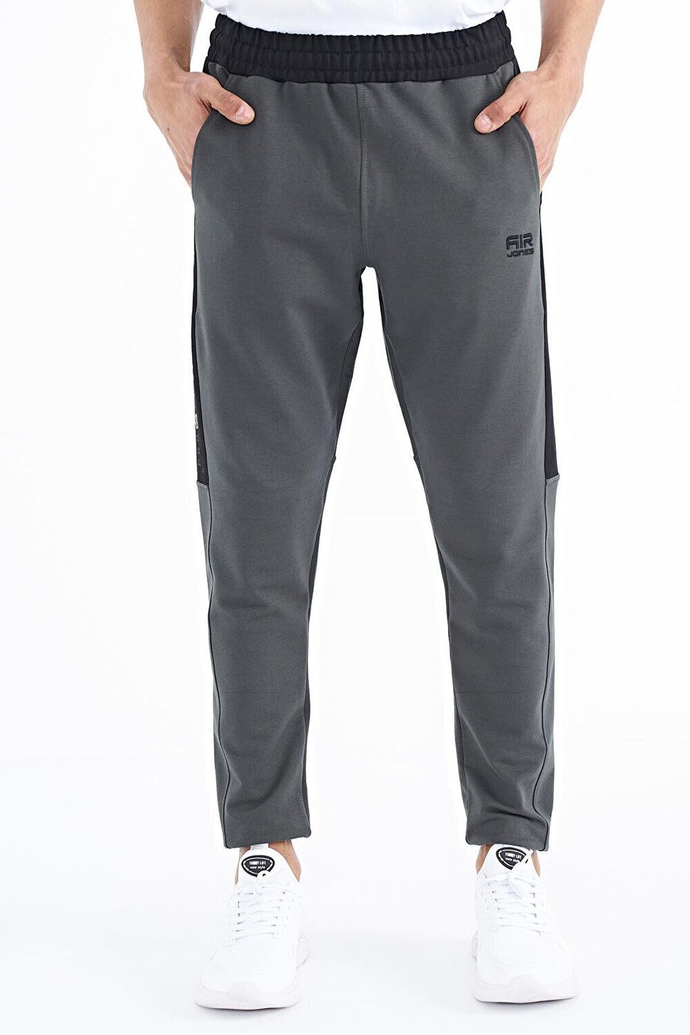 

Мужской спортивный костюм Jogger стандартного кроя Paul Khaki AIR JONES