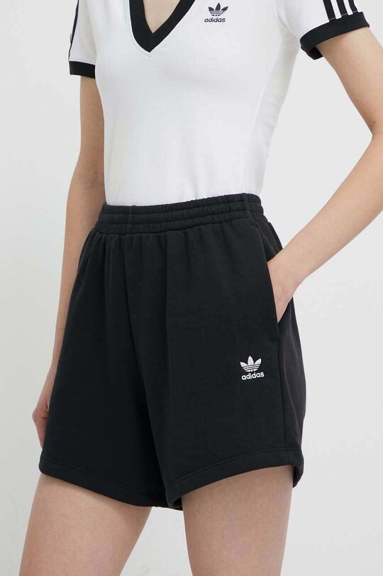 

Шорты adidas Originals, черный