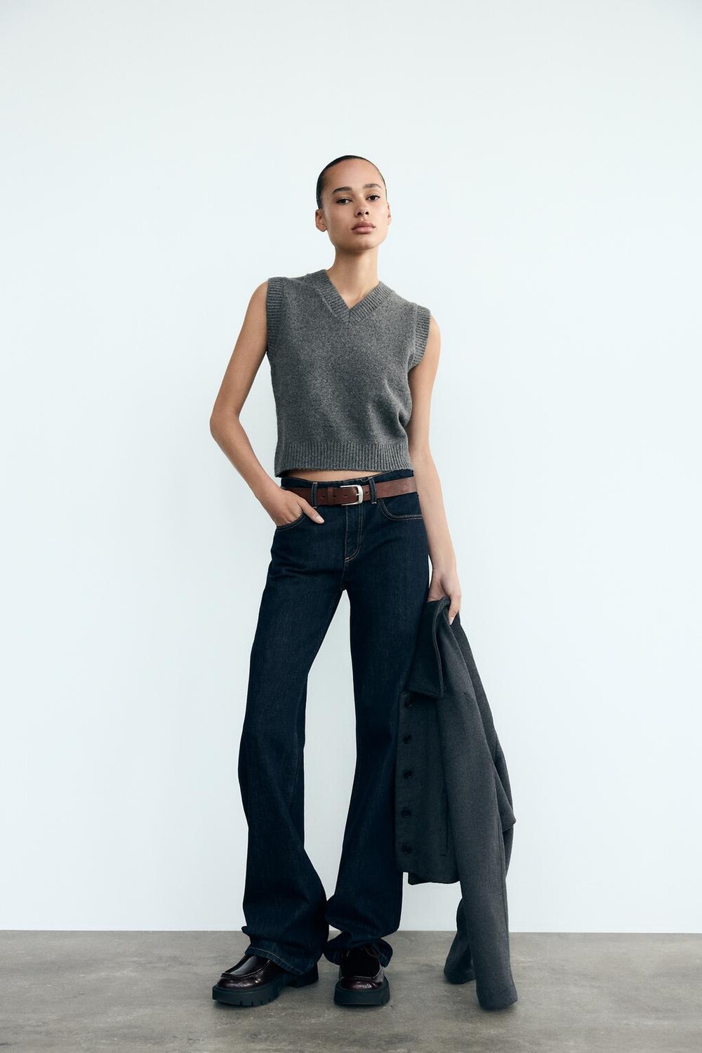 

Однотяжной трикотажный жилет ZARA, средний-серый