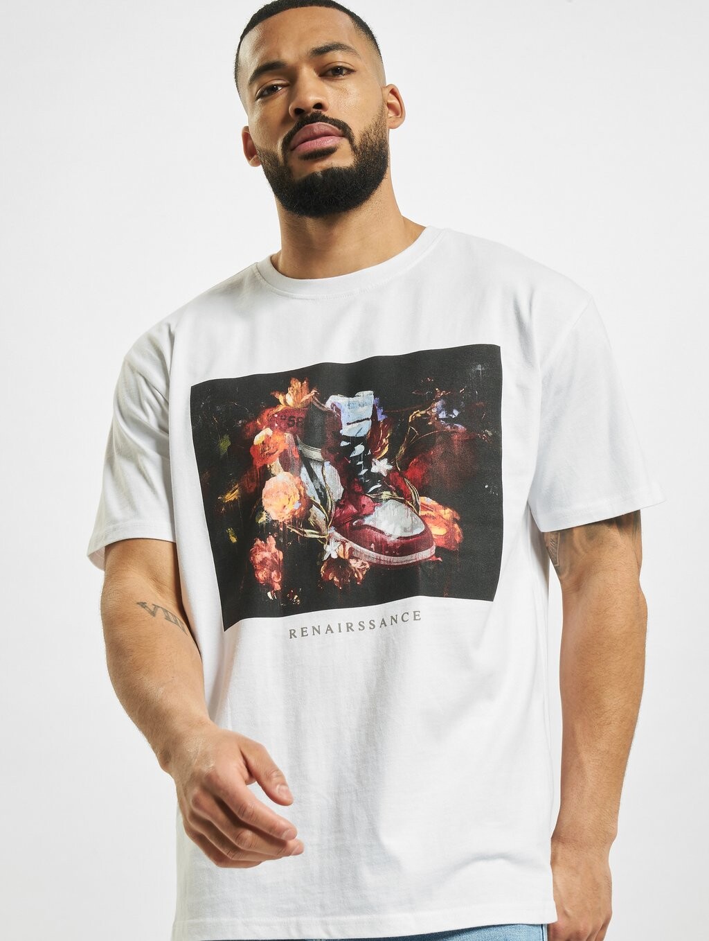 

Футболка с принтом Upscale by Mister Tee, белый