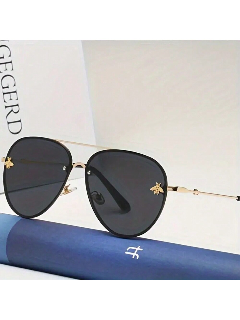 1 шт. новые модные квадратные металлические солнцезащитные очки унисекс в стиле ретро Little Bee фотографии