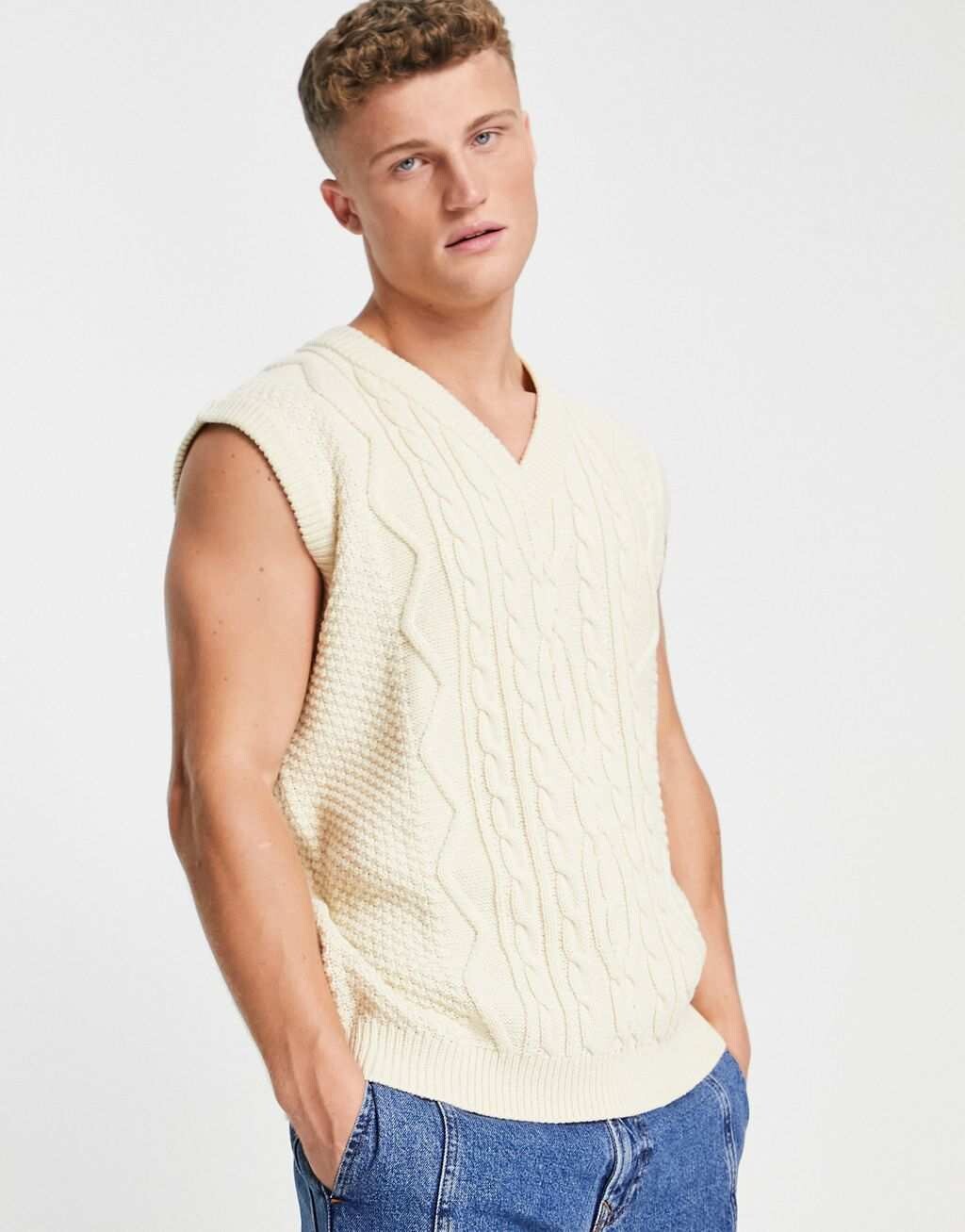 

Объемная майка с v-образным вырезом косой вязки ASOS DESIGN