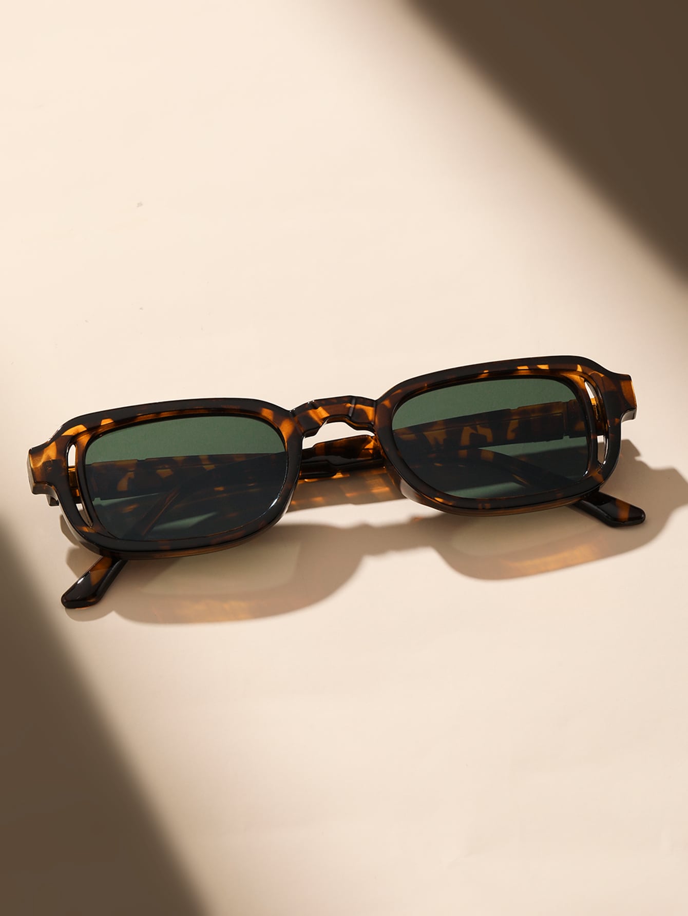 1 пара женских модных солнцезащитных очков с черепаховым узором в геометрической оправе для повседневного украшения