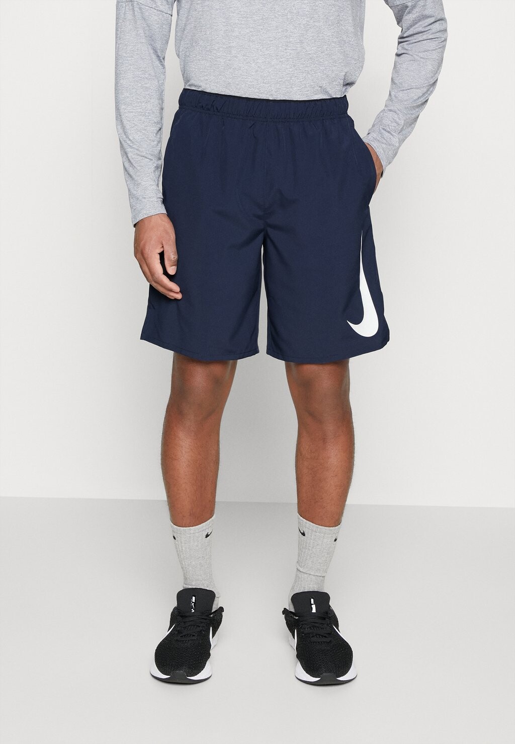 

Спортивные шорты Nike