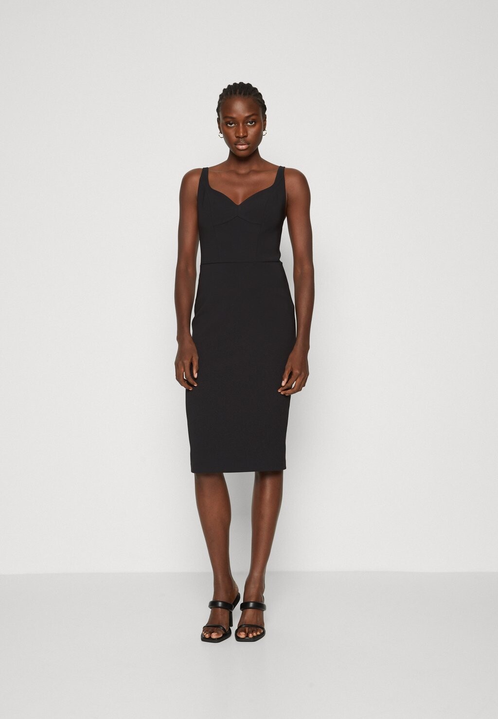 

Коктейльное платье Elisabetta Franchi, черный