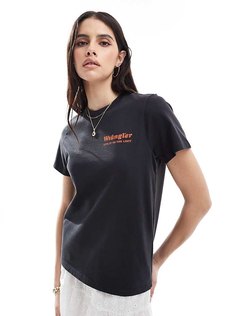 

Черная футболка Wrangler – с логотипом на груди