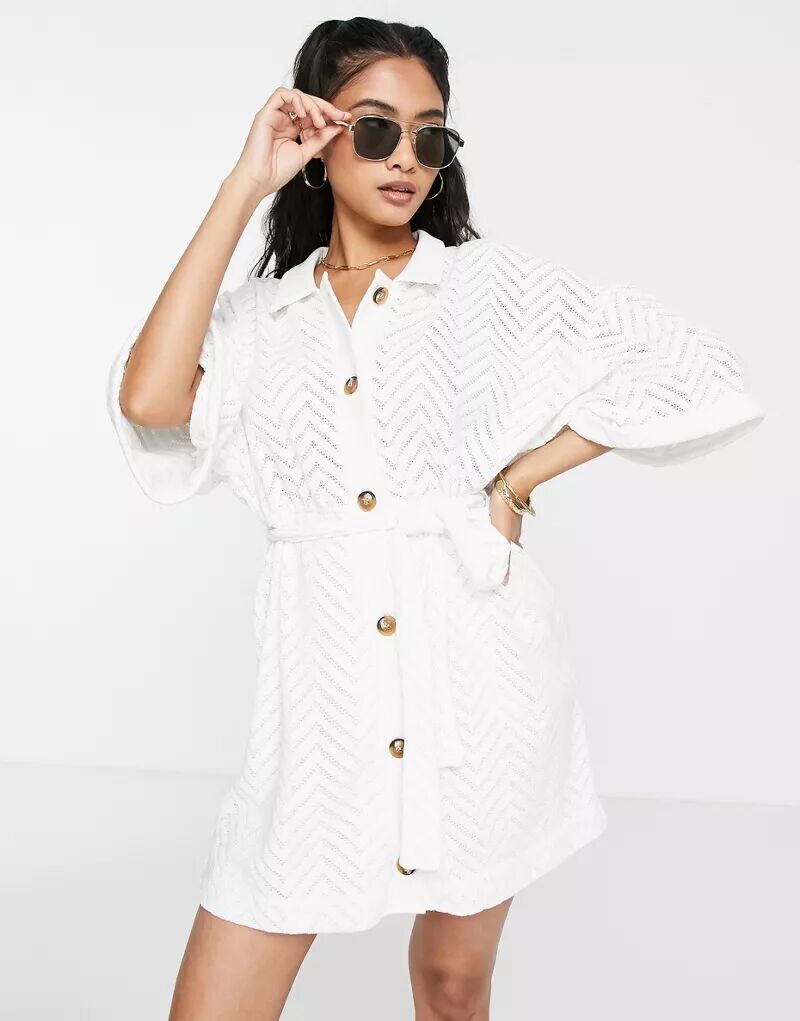 

Платье-рубашка мини с поясом крючком ASOS цвета слоновой кости