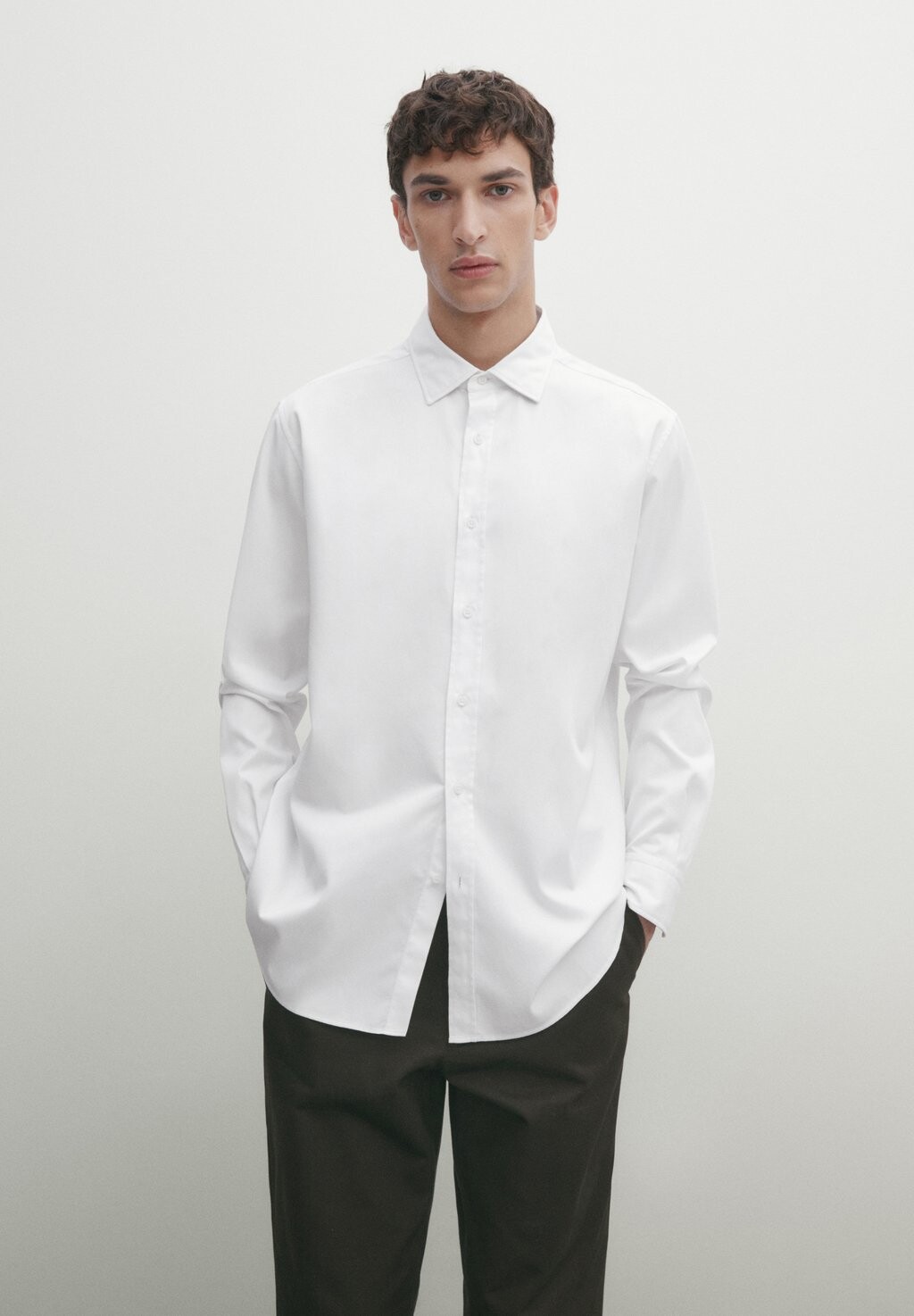 

Деловая рубашка SLIM FIT TWO-PLY TEXTURED Massimo Dutti, белый